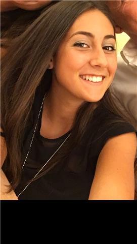 Ragazza diciottenne offre ripetizioni in diverse materie