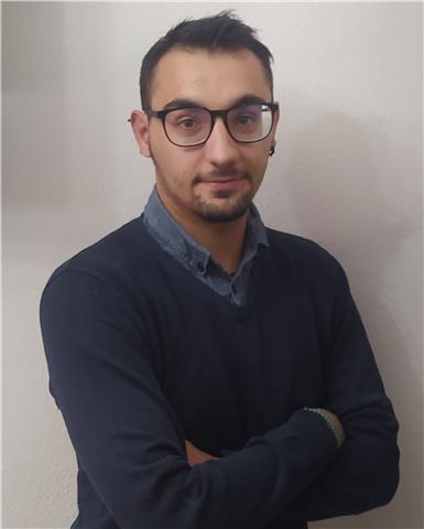 Graduado en gestión en pymes voy a dar clases a jóvenes o adultos que necesiten ayuda con las matemáticas u otras asignaturas hasta el nivel de la eso