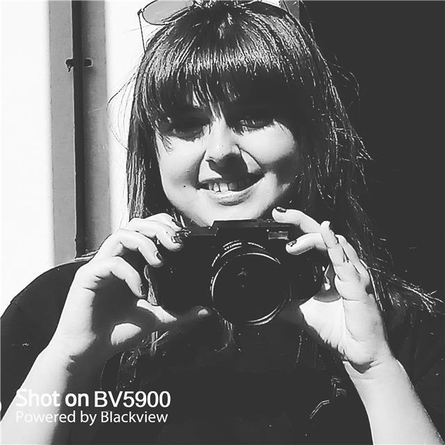 Buongiorno, sono una ragazza universitaria mi rendo disponibile ad aiutare gli stranieri online o a ferrara anche bambini o ragazzi. Sono disponibile anche per aiuto compiti