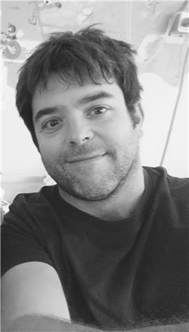 Soy licenciado en bellas artes, educador especializado en pedagogías de innovación educativa y psicomotricista desde hace más de 13 años, con experiencia en proyectos innovadores dentro del ámbito o materias creativo y artísticas