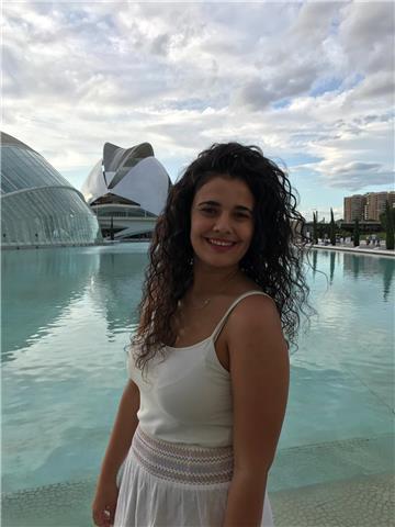 Graduada en matemáticas ofrece clases particulares a estudiantes de primaria secundaria y bachillerato en vigo