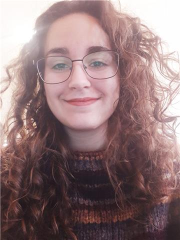 Doy clases particulares de inglés para conseguir experiencia y así realizar mi máster en educación en inglaterra y por pasión