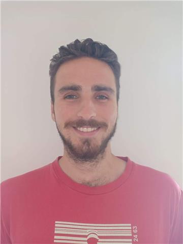 soy Mario. Profesor de Nada Yoga formado en la escuela Nada yoga school en Rishikesh ( India). Dispongo de un curso de instructor de yoga de 550