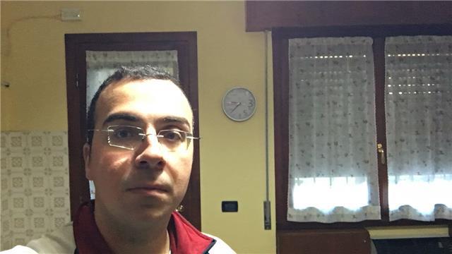 Insegnante con esperienza pluriennale offre ripetizioni in matematica (medie), biologia e chimica