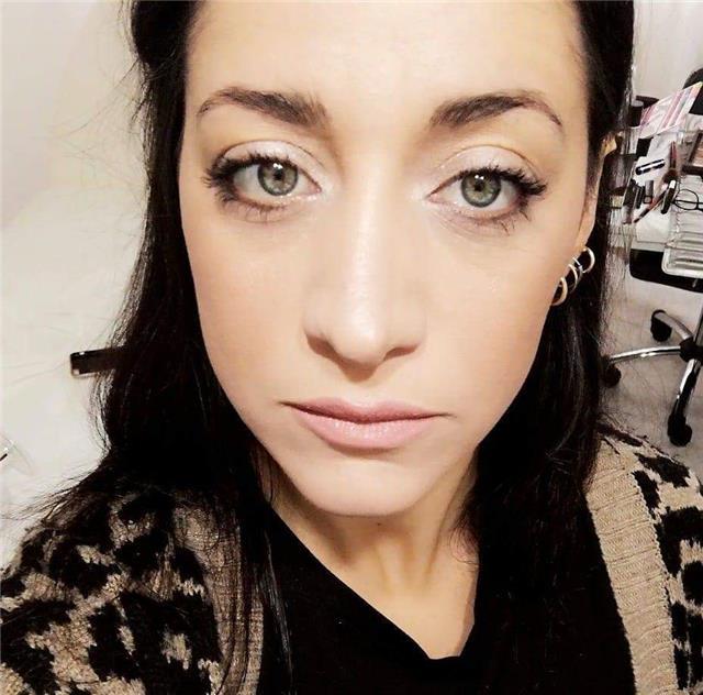 Laureata in lingue straniere con máster, lunga esperienza all'estero e personal trainer, impartisce lezioni private di spagnolo, inglese e ripetizioni sino al liceo. lezioni private di danza e personal trainer