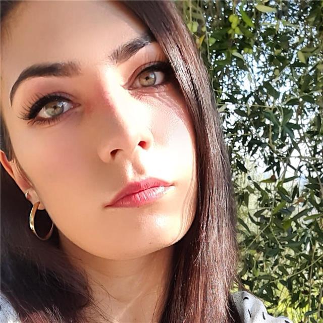 Sono una laureanda in psicologia e processi sociali alla Sapienza, offro ripetizioni e aiuto compiti in tutte le materie umanistiche a ragazzi delle medie e delle superiori. Sono attrezzata per insegnare online su qualsiasi piattaforma
