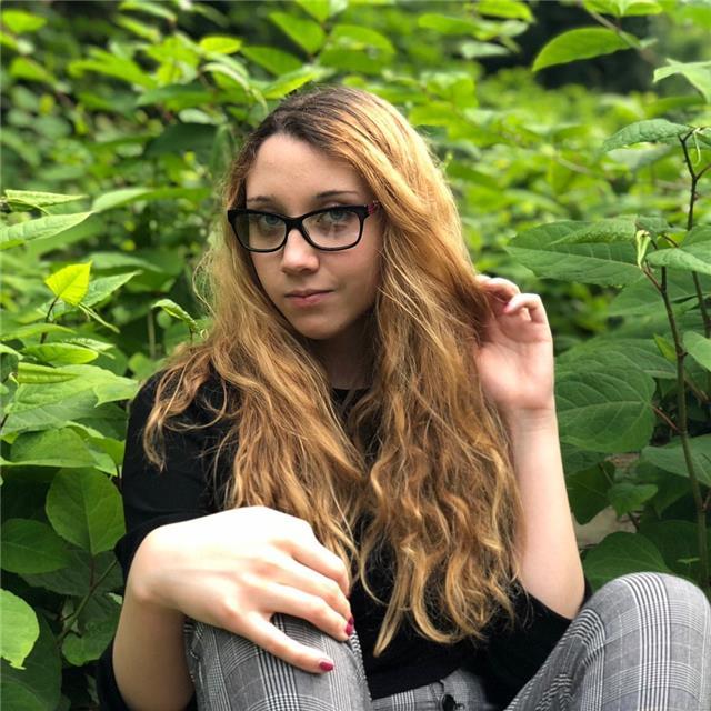 Offro ripetizioni di inglese, francese, spagnolo e italiano.
Tutte le materie per le scuole medie
