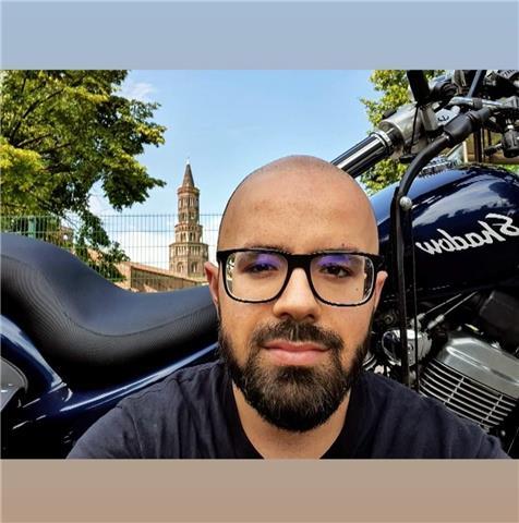 Laureato in medicina impartisce ripetizioni per studenti universitari di biochimica,fisiologia