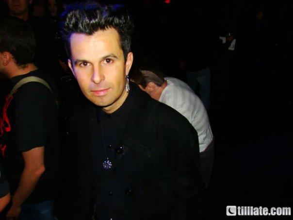 Profesor de dibujo y pintura y de los programas mas potentes de diseño