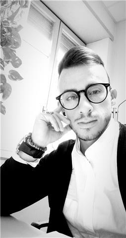 Laureato in scienze naturali (l-32) offre ripetizioni/lezioni private sia a bambini/ragazzi/adulti nelle materie quali: scienze della terra, biologia,anatomia,geologia,botanica, paleontologia