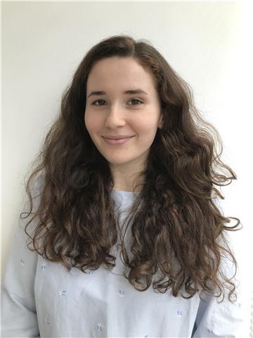 Insegnante laureata in lingue con doppia certificazione per insegnare l'inglese (TEFL/TESOL) Offre ripetizioni e aiuto compiti