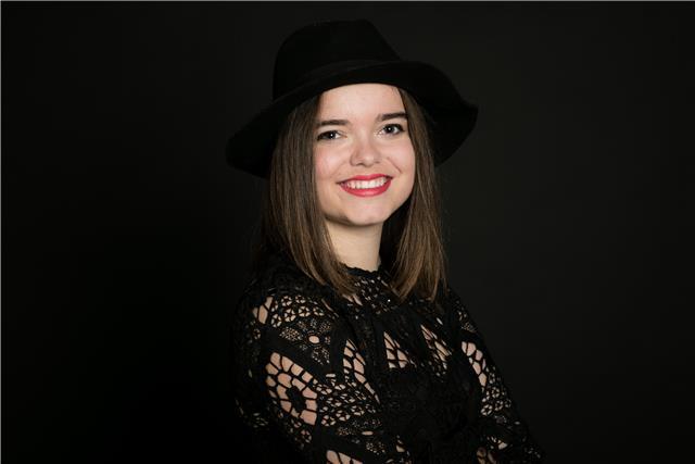 Doy clases de francés para motivar los alumnos que nos hablan francés a aprender una nueva idioma con disfrute