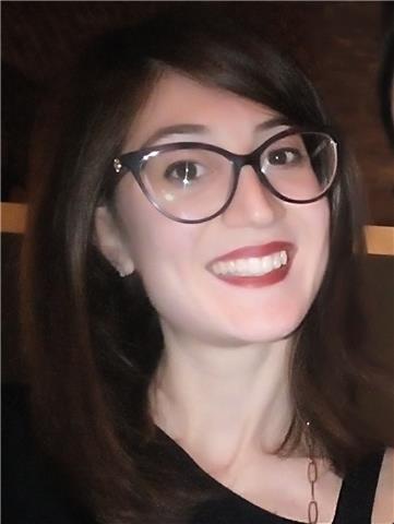 Laureata ingegnere per lezioni di matematica e fisica