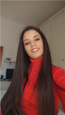 Insegnante di violino e pianoforte offre lezioni private online