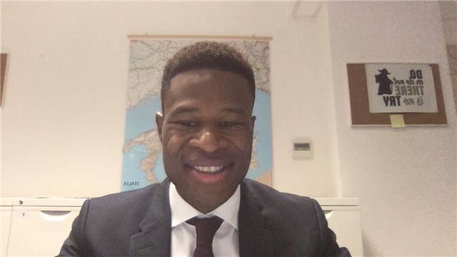 Insegnante madrelingua inglese con offresi per lezioni a domicilio
