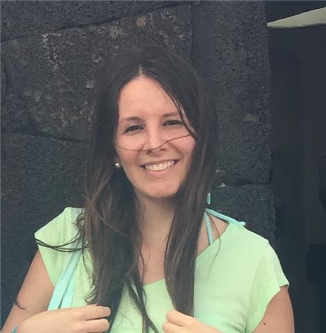 Profesora da clases de inglés, sciences, lengua y mates