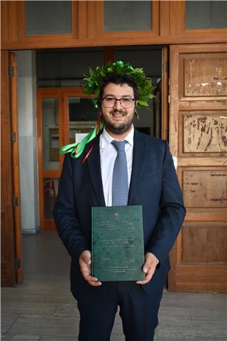 Dottore in Matematica impartisce lezioni di Matematica e Fisica per studenti di scuola superiore e universitari