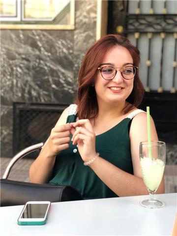 Estudiante de trabajo social imparte clases de apoyo y repaso en primaria