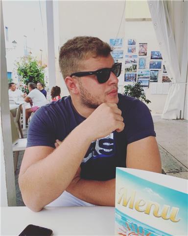 Insegnante per lezioni private di matematica ed economia aziendale