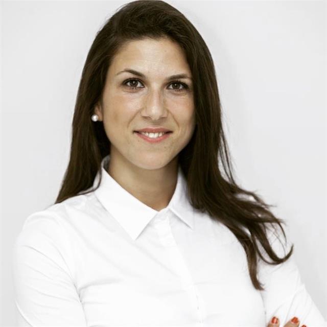 Jenifer amador licenciada en humanidades y master en historiay cap