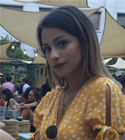 Maestra de primaria y pedagogía terapéutica, dando clases particulares desde hace cuatro años a alumnos con necesidades educativas específicas