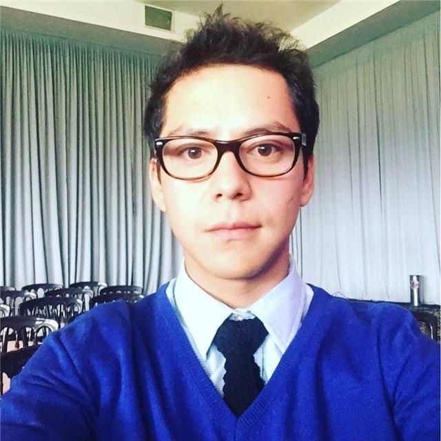 Maestro de español e inglés con experiencia laboral en Mexico y Estados Unidos