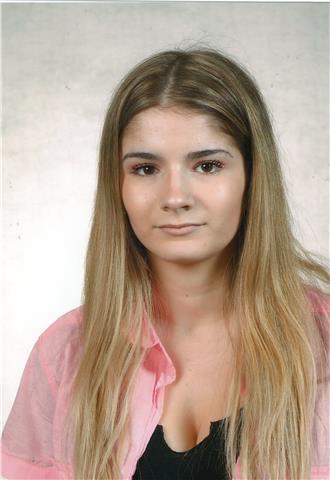 Soy una estudiante de la universidad de marketing, publicidad y relaciones públicas. com ganas de enseñar todos mis conocimientos, media de bachiller de 8. puedo dar clases de todas las edades hasta bachillerato, preferencia hasta la eso por práctica