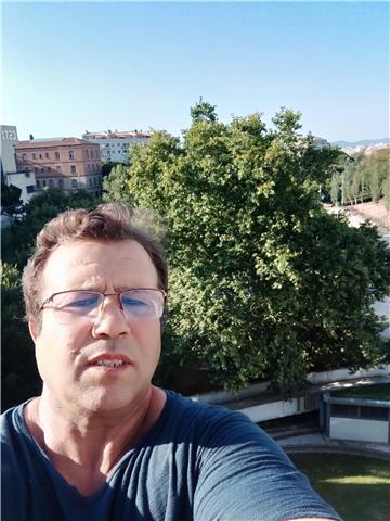 Soy un profesor de ingles bien cualificado ,dando classes de ingles para refuerso escolar