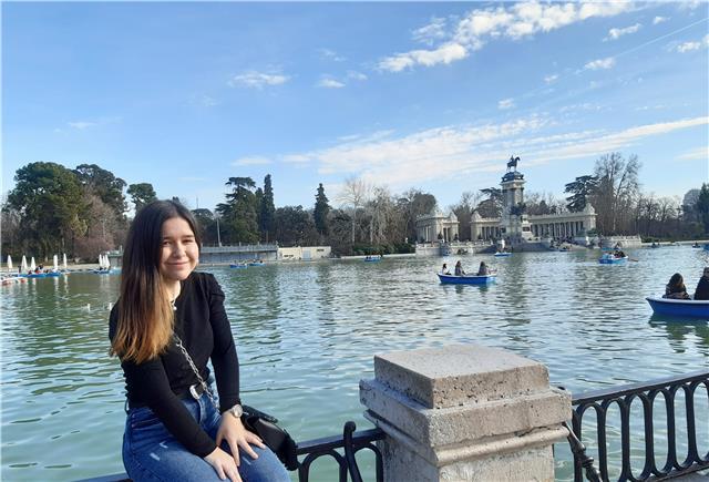 Doy clases particulares de inglés, matemáticas, lengua, química y biología