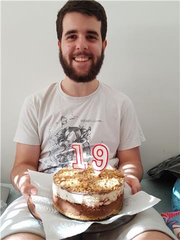 Me considero paciente pero dinámico, meticuloso en mi trabajo y se me da bien tratar con las personas