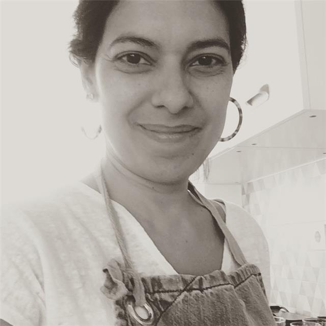 Bióloga con máster en inmunología da clases particulares a niños, jóvenes y adultos