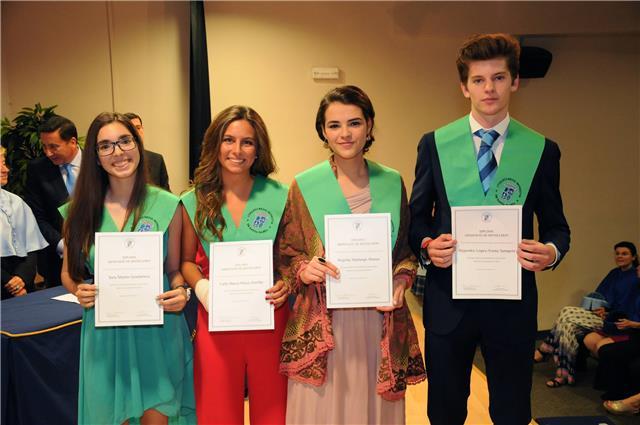 Doy clases particulares en nivel Primaria, ESO sobre todas las materias. Catalán, Castellano a extranjeros