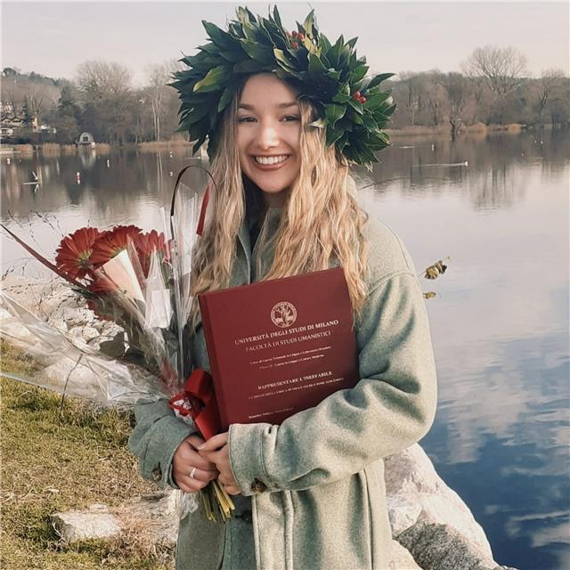 Ragazza laureata offre ripetizioni di tedesco