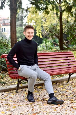 Studente universitario, offro ripetizioni per ragazzi di scuole medie (principalmente)