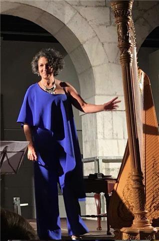 Clases de arpa en madrid - profesora con mas de 40 años de experiencia docente