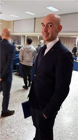 Insegnante per studenti medie, liceo e universitari