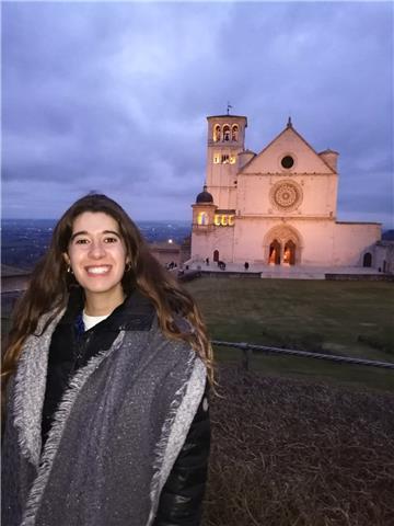 Laureata in Mediazione Linguistica e in Magistrale in Italiano per Stranieri - Cesenatico