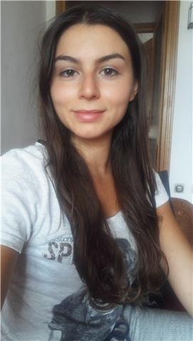 Studentessa di scienze politiche con pregressi studi artistici offre lezioni di storia, filosofia e molte altre materie umanistiche