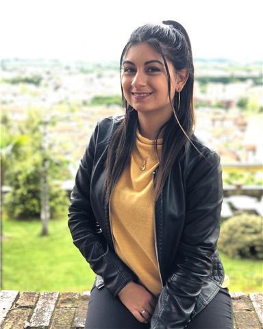 Studentessa universitaria offre ripetizioni in tutte le materie linguistiche e principali !
