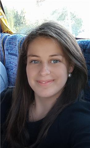 Filóloga hispánica se ofrece para dar clases de latín, lengua castellana y literatura, geografía, historia, ciencias sociales