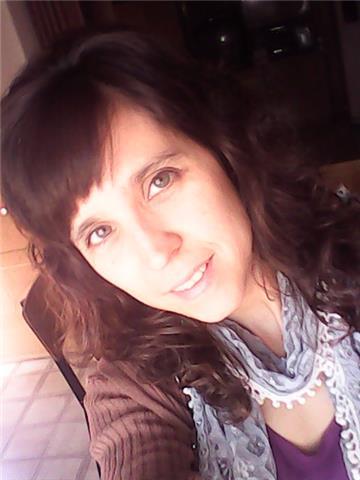 Profesora de computación en áreas como Excel y Access. También clases de matemática