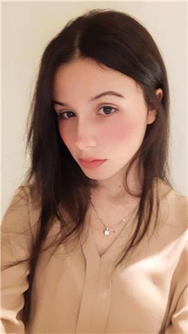 Laureanda offre lezioni private di matematica a studenti delle elementari, medie e superiori