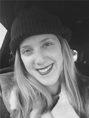 ¡hola! soy melanie, doy clases de todas las materias para primaria y eso. también, doy letras para bachillerato y les pau