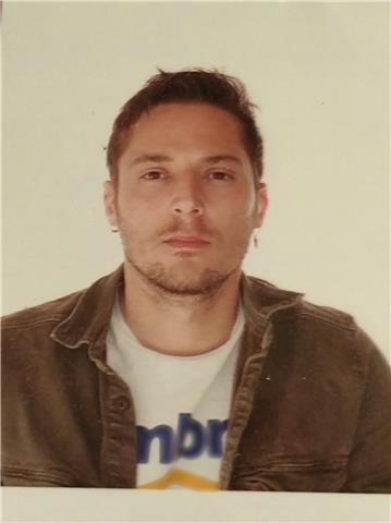 Graduado en historia por la universidad de valencia. se dan clases a alumnos/as de eso , bachillerato ( incluido selectivo ) y grado en historia