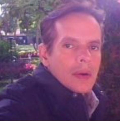 Si soy profesor graduado en mi país venezuela he dado clase de español en la cruz roja marbella como voluntario