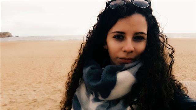 Profesora de lengua imparte clases a todos los niveles