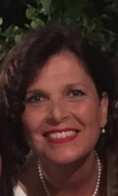 Responsabile amministrativa offre lezioni di contabilità aziendale. casi pratici di scritture in partita doppia