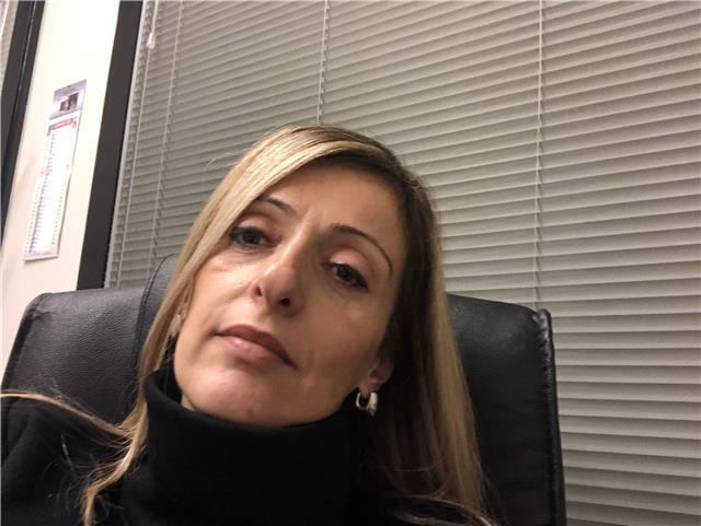 Docente di diritto ed economia impartisce lezioni di diritto . Aiuto compiti alunni scuole elementari e medie