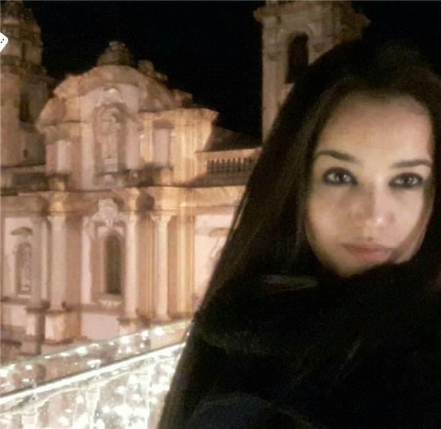Studentessa universitaria di lingue offre lezioni di italiano