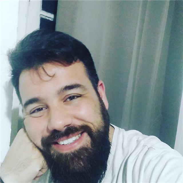 Profesor de historia, joven, dinámico, ameno y muy diferente a lo típico. prueba